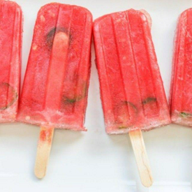 รูปภาพหน้าปกบทความ:Spicy Watermelon Popsicles ไอติมแท่งรสใหม่ หวานๆ เปรี้ยวๆ เผ็ดๆ เด็ดถึงทรวง