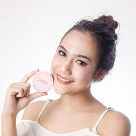 รูปภาพหน้าปกบทความ:ปังเบอร์แรง! แป้งหน้าวิ้งแบบเกาหลี Zendori Aura White Foundation Powder