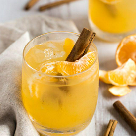 รูปภาพหน้าปกบทความ:'Clementine Whiskey Smash' ค็อกเทลสูตรเด็ด ดื่มฟินถึงใจ