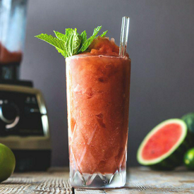 รูปภาพหน้าปกบทความ:WATERMELON BALSAMIC COCKTAIL SLUSHIES ค็อกเทลรสหวานอมเปรี้ยว ไม่ว่าใครก็ต้องชอบ!!