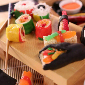 รูปภาพหน้าปกบทความ:ของหวานในรูปแบบข้าวปั้น "Sushi Candy" สุดน่ารัก เห็นแล้วต้องอยากลอง!