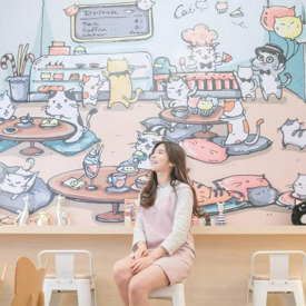 รูปภาพหน้าปกบทความ:สะพายกล้องไปถ่ายน้องแมวที่ "Cat Up Cafe" น่ารัก มุ้งมิ้ง ฟินๆ กับน้องแมว