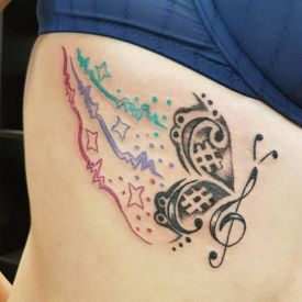 รูปภาพหน้าปกบทความ:ไอเดีย "Music Tattoo" รอยสักดนตรีเท่ๆ เก๋ไก๋รับซัมเมอร์ ที่ทำให้สาวๆ หลงรัก