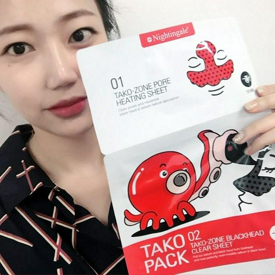 รูปภาพหน้าปกบทความ:'Tako Pack🐙' แผ่นมาส์กหน้าปลาหมึก พิชิตหน้าใส ดูดสิวหัวดำ ให้หลุดออกกระจาย!!