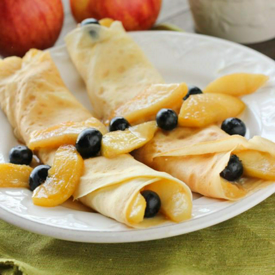 รูปภาพหน้าปกบทความ:Apple and Blueberry Cheesecake Crepes เมนูเครปแอปเปิลกับบลูเบอร์รี่ชีสเค้กแสนอร่อย 