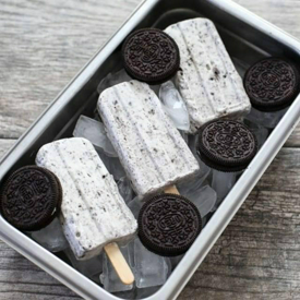 รูปภาพหน้าปกบทความ:ไอติม COOKIES & CREAM ทำง่ายๆ ด้วย ส่วนผสม 4 อย่าง