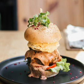 รูปภาพหน้าปกบทความ:"HAVE TO CAFE" ร้านเบอร์เกอร์ ที่ต้องมาโดน | ร้านอาหาร พระนคร 🍔