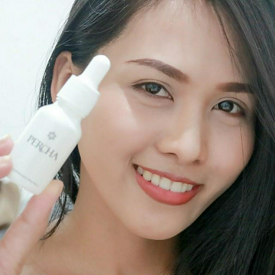 รูปภาพหน้าปกบทความ:Review เผยผิวสวยหน้าใส ไร้จุดด่างดำด้วย PERCHA Pearly Whitening & Lifting Serum