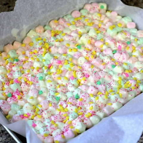 รูปภาพหน้าปกบทความ:MARSHMALLOW BARK | ขนมหวาน เมนูง่ายๆ ใครๆก็ทำได้