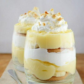 รูปภาพหน้าปกบทความ:Banana Pudding Parfaits เมนูขนมพุดดิ้งพาร์เฟ่ต์กล้วยหอมแสนฟิน อร่อยเริ่ดจนวางแก้วแทบไม่ลง 