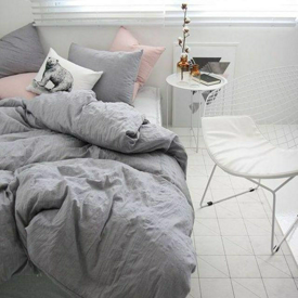 รูปภาพหน้าปกบทความ:ไอเดียแต่งห้องนอน "Grey & Pink Bedroom" สวยเรียบหรูมีความคลาสสิค แต่ดูน่ารัก 