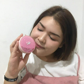 รูปภาพหน้าปกบทความ:Review : Cushion "Peripera pearly night cushion" ระยิบระยับอลังการดาวล้านดวงสุด ๆ 