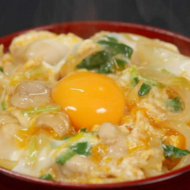 รูปภาพหน้าปกบทความ:คอนนิจิวะ!! มาทำ 'Oyakodon (โอยาโกะด้ง) หรือ ข้าวหน้าไก่ญี่ปุ่น' สไตล์แม่บ้านญี่ปุ่นกันเถอะ 