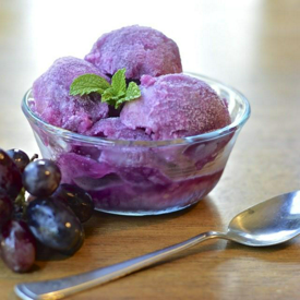 รูปภาพหน้าปกบทความ:Grape Pineapple Italian Ice ไอศกรีมองุ่นผสมสับปะรด อร่อยง่ายไร้แคล ไม่ต้องกลัวอ้วน