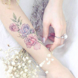 รูปภาพหน้าปกบทความ:พาส่องไอเดีย 'Flower Tattoo' ในโทนสีหวานๆ ต้อนรับฤดูใบไม้ผลิ