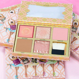 รูปภาพหน้าปกบทความ:ความชมพูอยู่แค่เอื้อม ใหม่! Blush Bar Cheek Palette จาก BENEFIT COSMETICS เพิ่มความหวานฉ่ำในพาเลทเดียว