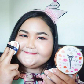 รูปภาพหน้าปกบทความ: รีวิวคูชั่น สุดฮอตฮิตจากประเทศเกาหลี Elensilia Escargot Original BB Cushion SPF50+PA+++