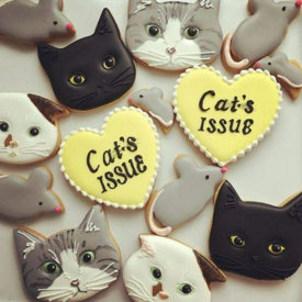 รูปภาพหน้าปกบทความ:รวมไอเดียแต่งขนม 'Cat Cookies คุกกี้รูปแมวสุดคิ้วท์' ที่ทาสแมวไม่กล้ากัดแน่ #พี่กลัวนุ้งเจ็บ