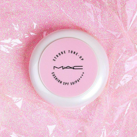 รูปภาพหน้าปกบทความ:ออกใหม่ 'M.A.C Strobe Tone Up Cushion' แพ็กเกจหวานๆ ที่สาวๆ เห็นแล้วต้องกรี๊ด!!