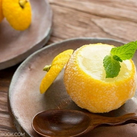 รูปภาพหน้าปกบทความ:แจกสูตร 'Yuzu Sorbet' ไอติมซอร์เบทส้มยูซุในผลส้ม คลายร้อนหอมชื่นใจ