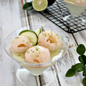 รูปภาพหน้าปกบทความ:ชวนทำ Lime Coconut Jelly with Lychees เยลลี่วุ้นมะพร้าวลิ้นจี่ จับคู่สองความอร่อยสุดฟิน