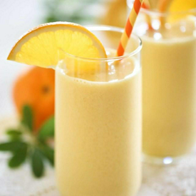 รูปภาพหน้าปกบทความ:Orange Julius สูตรเครื่องดื่มรสส้ม เปรี้ยวหวานผสมนม สดชื่นแบบนี้ไลก์เลย 