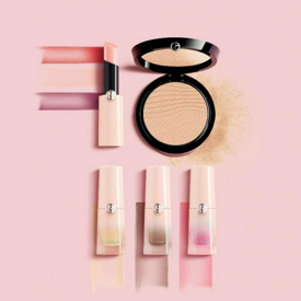 รูปภาพหน้าปกบทความ:ส่องของใหม่! Giorgio Armani Neo nude collection สวยหรูดูไฮ พุ่งตัวไปเคาน์เตอร์กันด่วนๆ