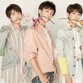 รูปภาพหน้าปกบทความ:มันก็จะมีความคิ้วทๆ์ แอบส่องหนุ่มหล่อน่ารัก TFBoys บอยแบนด์จีน โด่งดังแบบที่ไม่รู้จักไม่ได้แล้ว