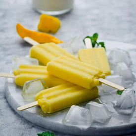 รูปภาพหน้าปกบทความ:สูตรไอติมแท่ง 'MANGO PINEAPPLE SMOOTHIE POPSICLE' หอมมะม่วงสับปะรด อร่อยแบบฟรุตตี้