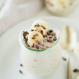 รูปภาพหน้าปกบทความ:สูตร Creamy Banana Chia Pudding พุดดิ้งเมล็ดเจียกล้วยหอม ของหวานสายคลีน