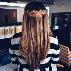 รูปภาพหน้าปกบทความ:เป็นพรินเซสทุกครั้งที่ได้ถัก! ไอเดียทรงผมเปีย "French Braid" #สวยได้ทุกวันทุกช่วงเวลา