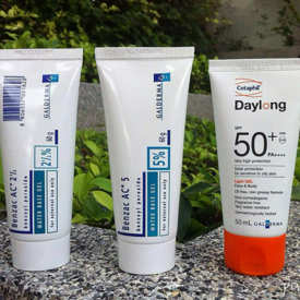 รูปภาพหน้าปกบทความ:รีวิว ผลิตภัณฑ์ดูแลรักษาสิว ด้วย Benzac AC และ Cetaphil Daylong