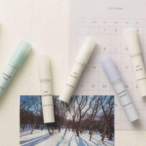 รูปภาพหน้าปกบทความ:นี่น้ำหอม ไม่ใช่ลิปสติกโนะ! ใหม่ 'Innisfree my perfume stick' น้ำหอมแบบสติ๊ก ใช้ง่าย พกพาสะดวก เริ่ด!