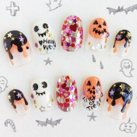 รูปภาพหน้าปกบทความ:ฮาโลวีนแบ๊วๆ 🎃 รวมไอเดียเพ้นท์เล็บ 'Halloween Nails Art' สดใส ไม่น่ากลัว เข้ากับช่วงเทศกาล💅