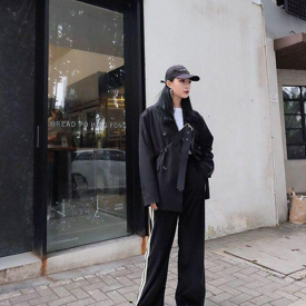 รูปภาพหน้าปกบทความ:Korean street style จัดลุคสตรีทแบบสาวเกาหลี จะฮิป จะเท่ จะชิลล์ได้หมด จาก IG : ulzzangfshn