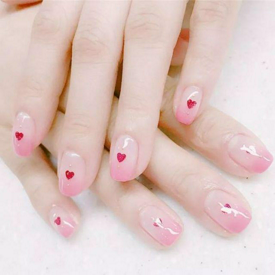 รูปภาพหน้าปกบทความ:แต่งเล็บคิ้วท์ๆ กับไอเดียเล็บสไตล์ 'Pink Heart Nails' โทนสีหวาน รับวันวาเลนไทน์