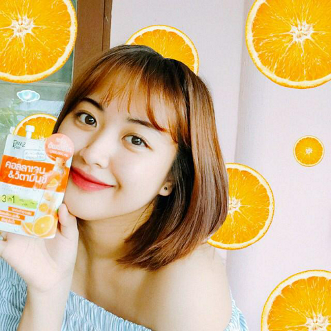 รูปภาพหน้าปกบทความ:รีวิว 🍊 วิธีอัพผิวใสง่ายๆ ไม่ง้อคลินิค ด้วย 'Face 2 Face Collagen & Vitamin C White Serum'