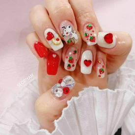 รูปภาพหน้าปกบทความ:Korean Style กับไอเดียแต่งเล็บ 'Red Nails' ช่วงหน้าร้อน แต่งลุคน่ารัก ไม่แรง #ไม่ดุนะจ๊ะ