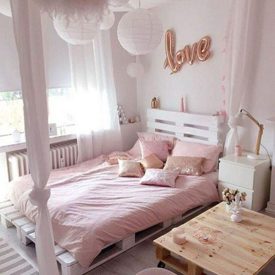 รูปภาพหน้าปกบทความ:ประหยัดงบ กับ PALLET BED หรือ เตียงนอนจากไม้พาเลท จัดห้องให้น่าอยู่ เรียบง่ายแต่น่ารักเวอร์