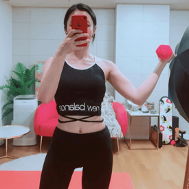 รูปภาพหน้าปกบทความ:ทำที่บ้านได้ง่ายๆ กับ รวมท่าออกกำลังกาย ‘Home Workout Routine’ เอวคอด ขาเรียว แขนเล็ก!