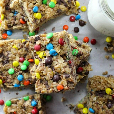 รูปภาพหน้าปกบทความ:M&M’s Crispy Granola Bars ขนมทำง่ายสุดอร่อยแถมมีประโยชน์