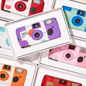 รูปภาพหน้าปกบทความ:10by10 x candy camera 'กล้องฟิล์ม' สีสดใส ถ่ายได้ 27 ช็อต มีแถมสติ๊กเกอร์เพิ่มความน่ารัก💗