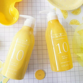 รูปภาพหน้าปกบทความ:อาบน้ำ ทาผิว ด้วยวิตามินซี! It's Skin Power 10 Formula VC Body Wash & Body Lotion 