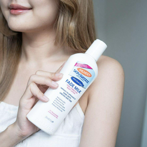 รูปภาพหน้าปกบทความ:โลชั่นกู้ผิวให้เนียนวิ้งค์สุดๆ Palmer’s Skin Success Fade Milk Body Lotion