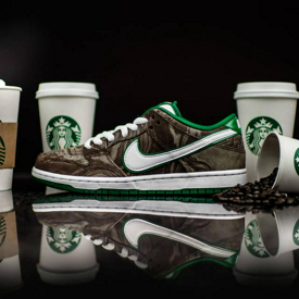 รูปภาพหน้าปกบทความ:กินได้ไหม? รองเท้า Nike สีกาแฟ แรงบันดาลใจจาก Starbucks