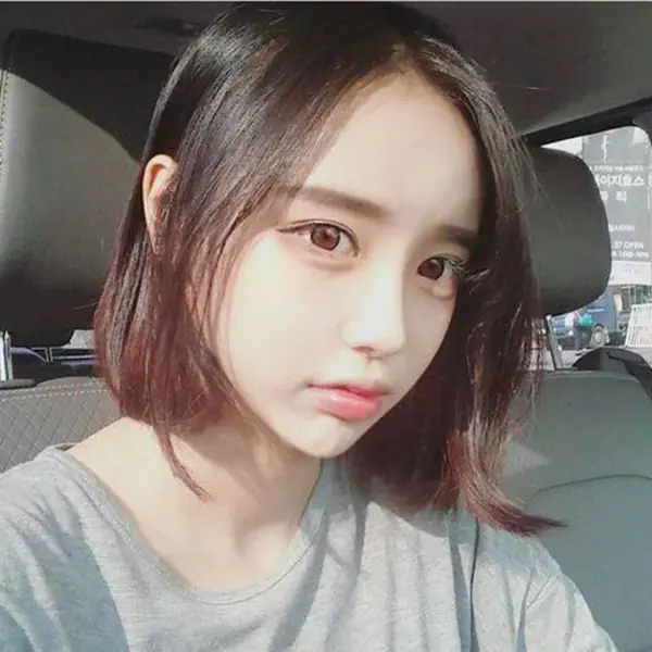 รูปภาพหน้าปกบทความ:มีแก้มแล้วไง? 20 ทรงผมสั้นน่ารักๆ สำหรับ 'สาวหน้ากลม'