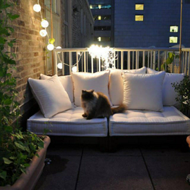 รูปภาพหน้าปกบทความ:30 ไอเดียตกแต่งระเบียงบ้าน ในบรรยากาศชิลล์ๆ สบายๆ