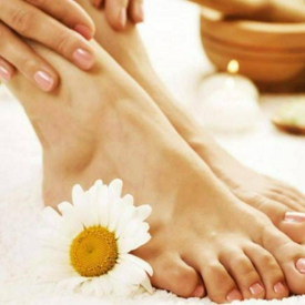 รูปภาพหน้าปกบทความ:5 สูตรเด็ด ขัดตาตุ่มดำง่ายๆ ให้กลับมาขาวเนียนได้เหมือนเดิม!!