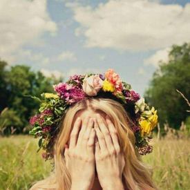 รูปภาพหน้าปกบทความ:DIY มงกุฎดอกไม้ แต่งผมสวยทำเองได้ง่ายๆ!