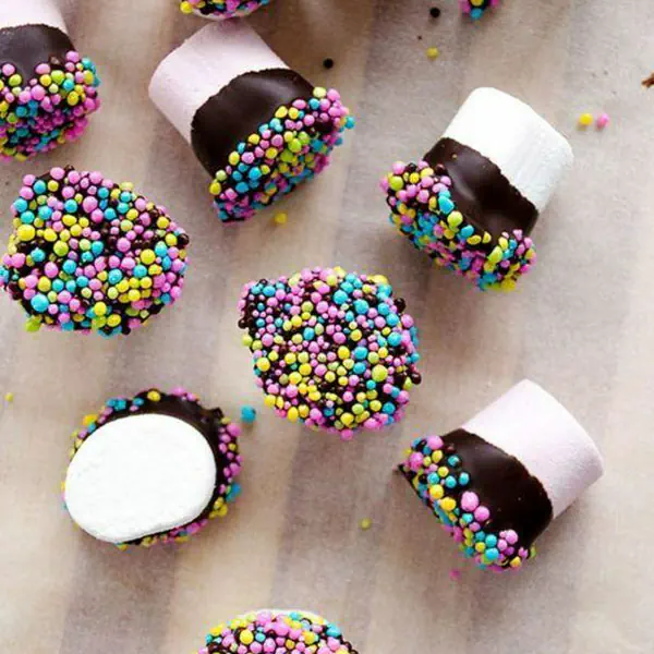 รูปภาพหน้าปกบทความ:นุ่มหนึบ! 12 เมนูจาก 'มาร์ชเมลโล่' อร่อยคำโต